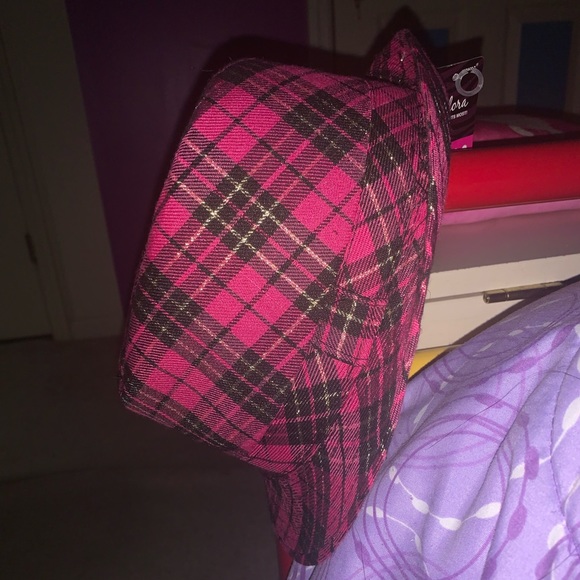 Pink fedora - Picture 1 of 5